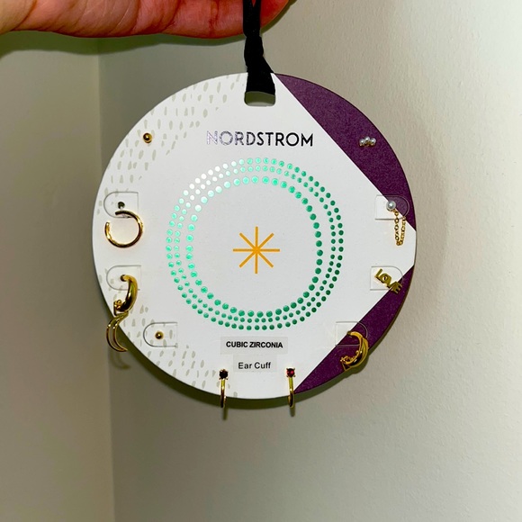 Great assortment of earrings for everyday wear! - Picture 1 of 4